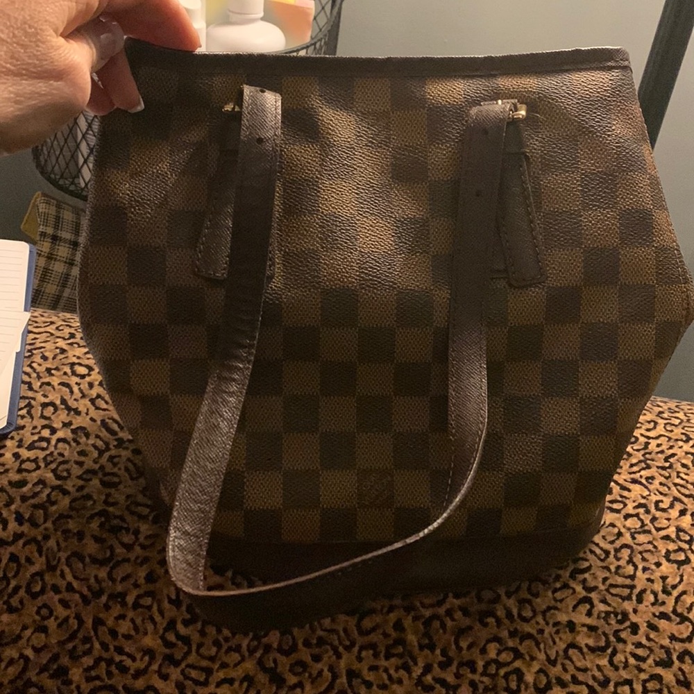 Louis Vuitton mini bucket. Code AR0928. Not new, but really good condition.